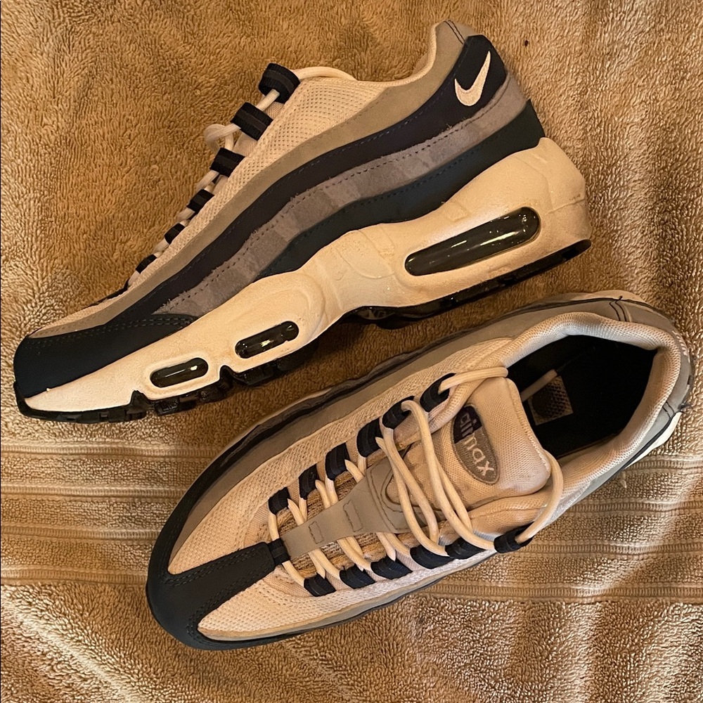 Nike Air Max 95 Sneakers